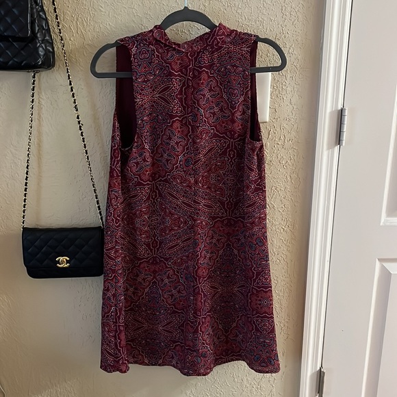 Decree Paisley Sleeveless Dress w/ Necktie - Picture 2 of 3